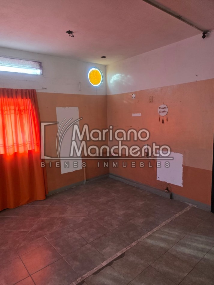 BARRIO SAN RAFAEL, SE VENDE CASA CON LOCAL COMERCIAL