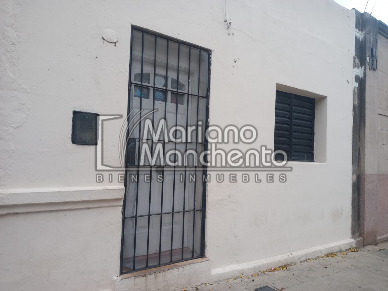 BARRIO ALBERDI, SE VENDE CASA MAS DEPARTAMENTO 