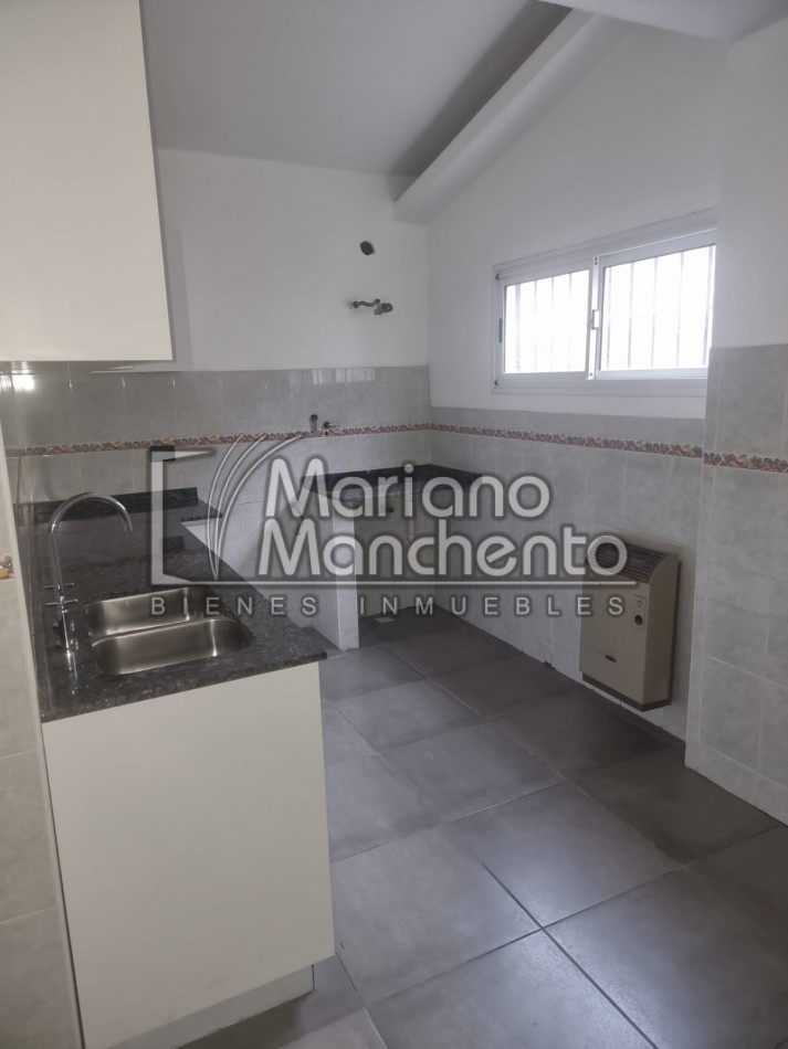 Encanto y Modernidad: Casa en Venta en Barrio Parque Capital