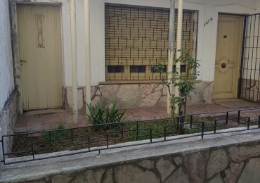 Casa para la venta a una cuadra de Pueyrredon