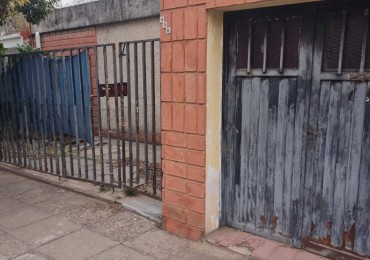 Se vende casa para reciclar en Barrio Las Palmas