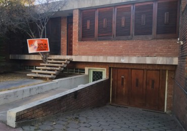 Barrio Alto Alberdi, hermosa casa unica, espaciosa de 3 Dormitorios, amplia y comoda. 