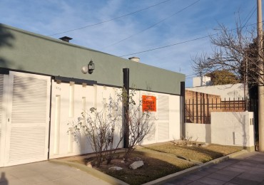 BARRIO AVENIDA, A METROS DE RUTA 20, HERMOSA CADA EN VENTA PARA VIVIR EN FAMILIA