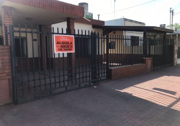 B° Villa adela impecable propiedad a solo una cuadra de ruta 20, linda zona.- 