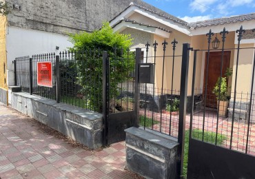 BARRIO ROSEDAL, SE VENDE CASA CON DEPARTAMENTO 