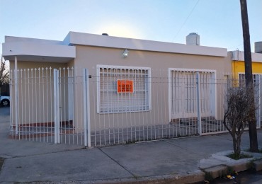 Ameghino Norte a metros de ruta 20 ( Una cuadra).- 