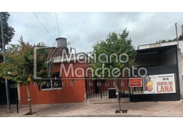 BARRIO VILLA ADELA, OPORTUNIDAD, CASA PARA LA VENTA ( APTA CREDITO CON PLANOS) 